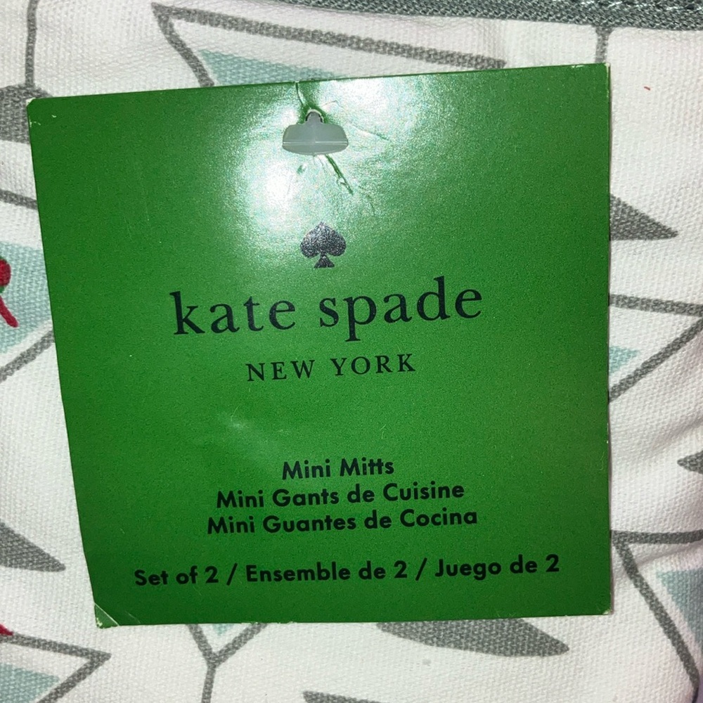 Kate Spade NWT 2 Gray and White Martini Print Oven Mitts - Picture 3 of 9